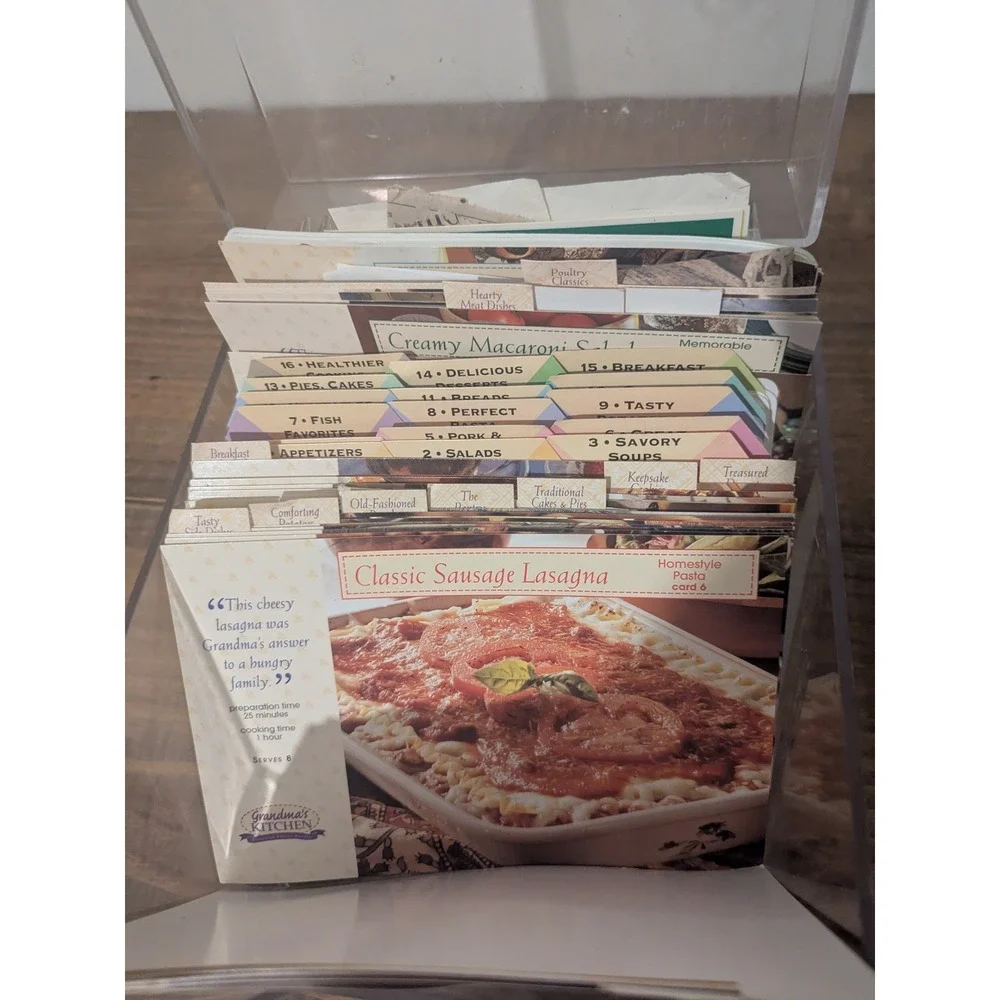 Vtg Plastic Recipe Box Index Card Collection Clippings‎ Typed Grandma's Kitchen
